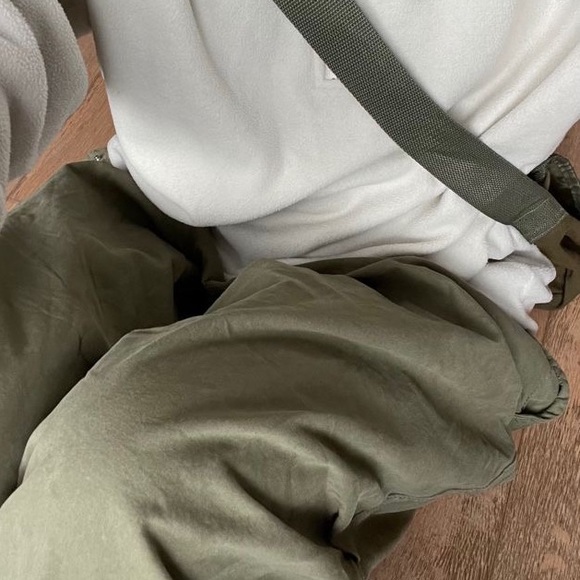 Green garage pants - Picture 2 of 3